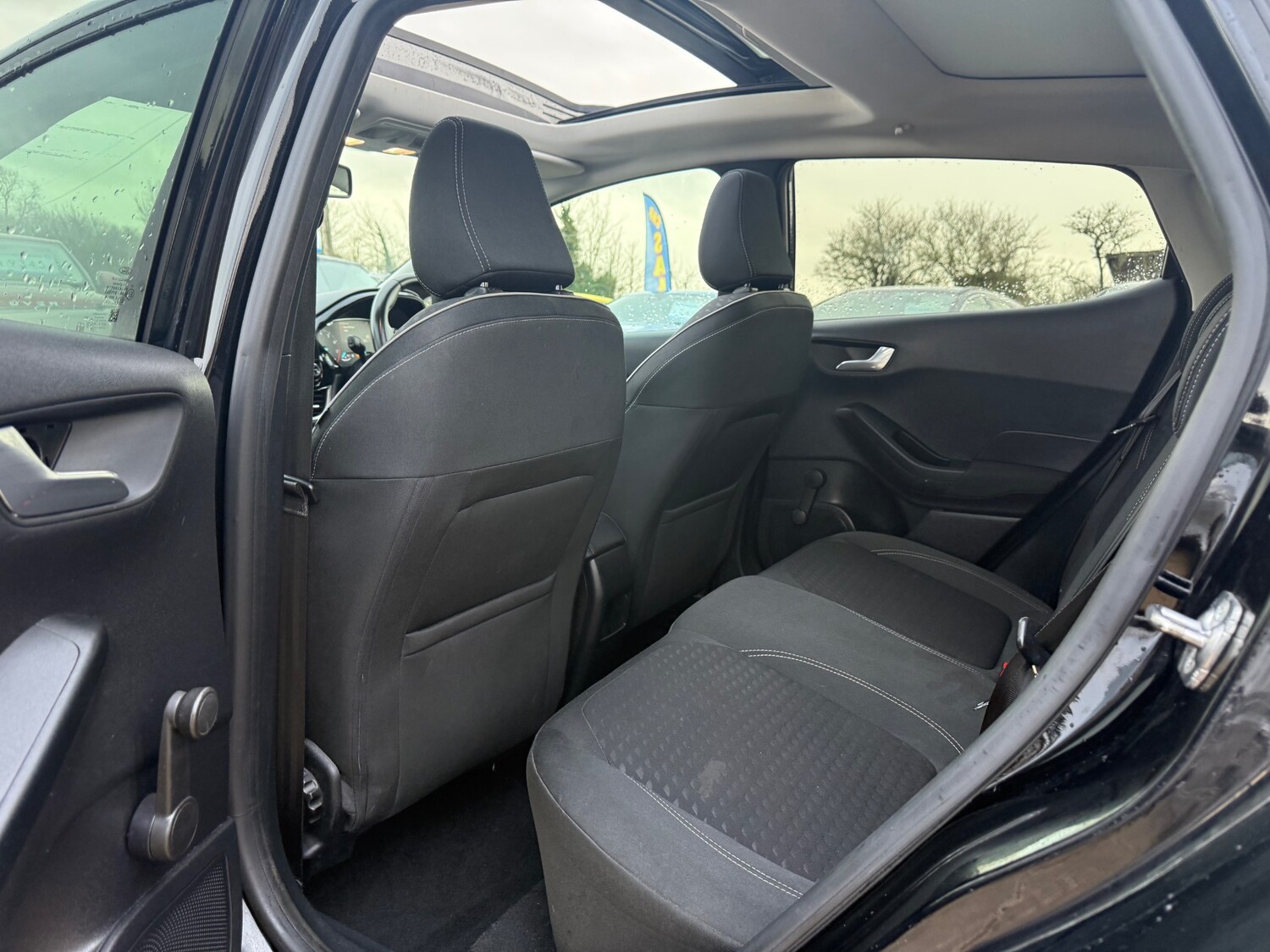 Used Ford Fiesta 2017 for sale - 77476950: Photo 15