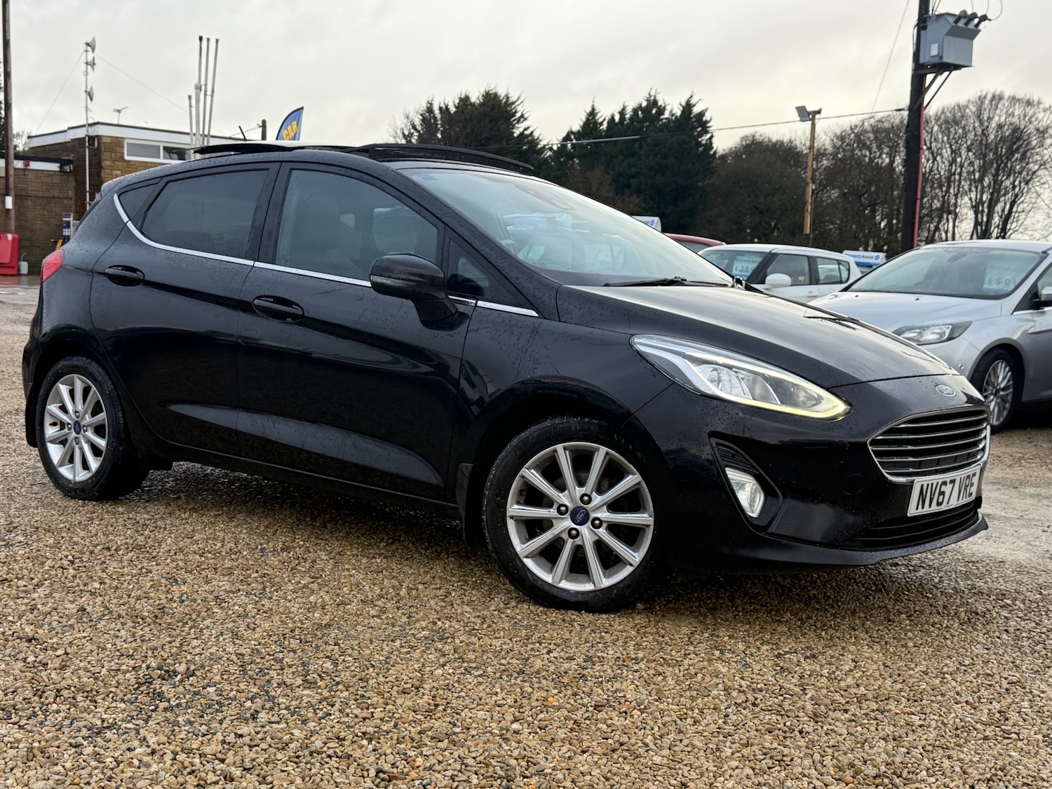 Used Ford Fiesta 2017 for sale - 77476950: Photo 2