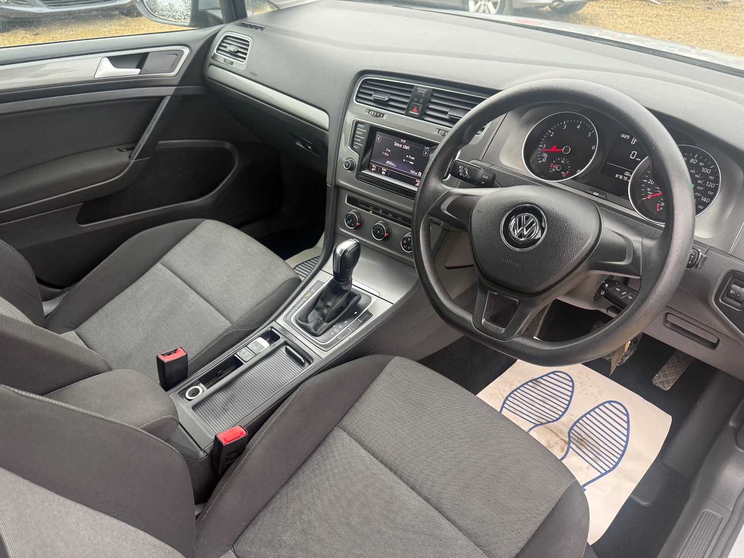 Used Volkswagen Golf 2013 for sale - 76837384: Photo 9