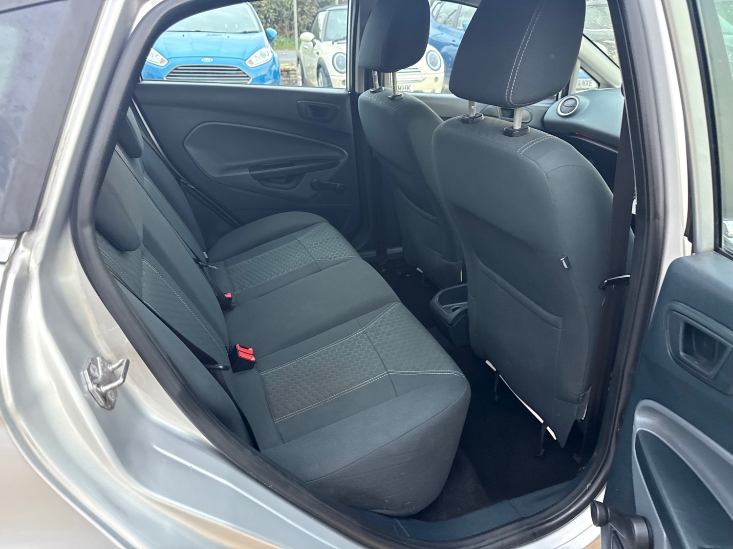 Used Ford Fiesta 2010 for sale - 76547990: Photo 11