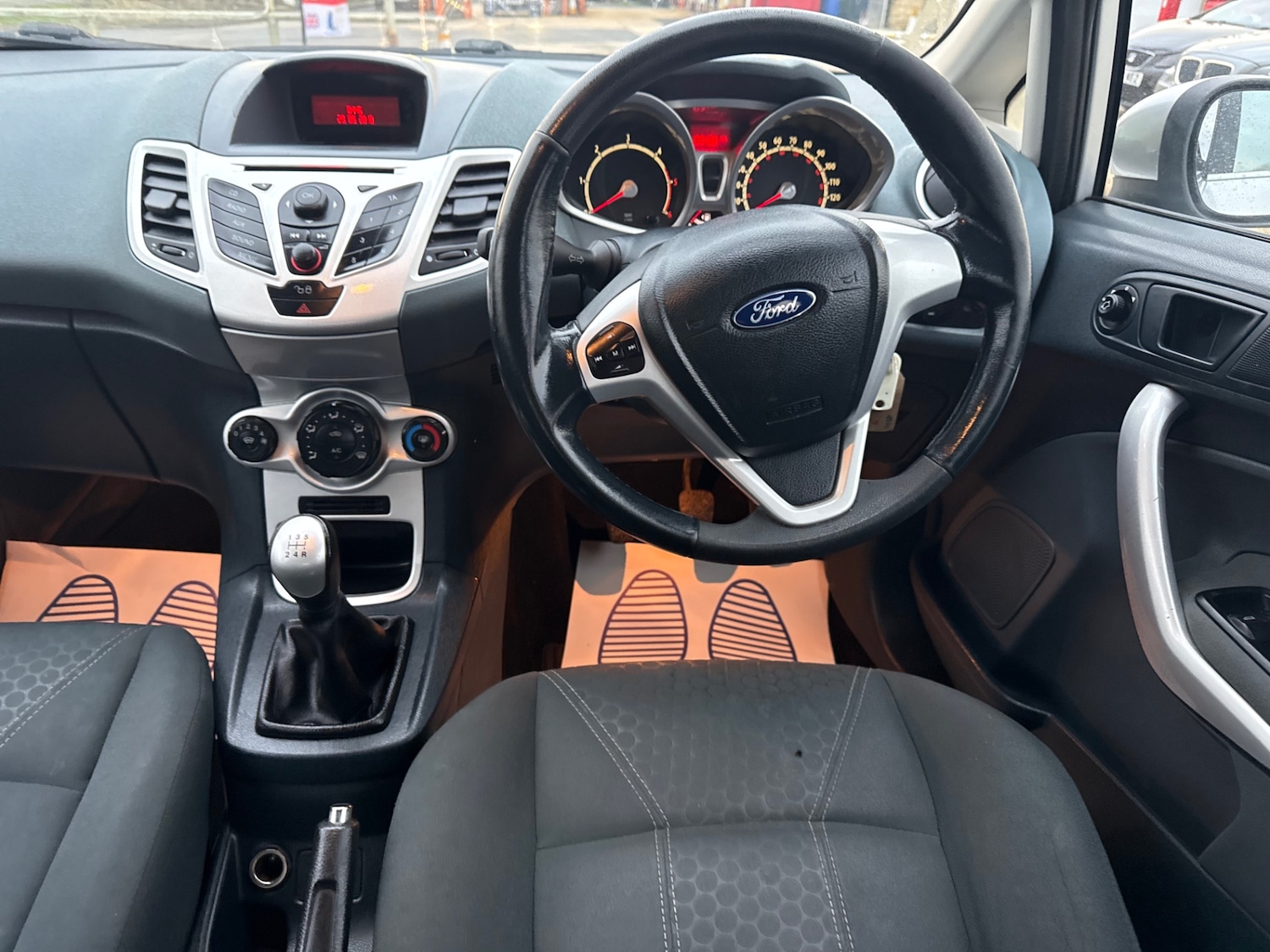 Used Ford Fiesta 2010 for sale - 76547990: Photo 15