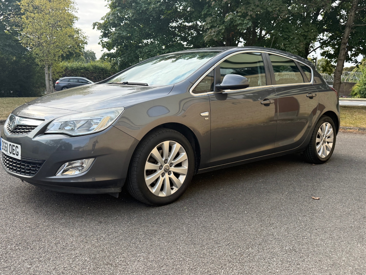 Used Vauxhall Astra 2012 for sale - 76121220: Photo 1