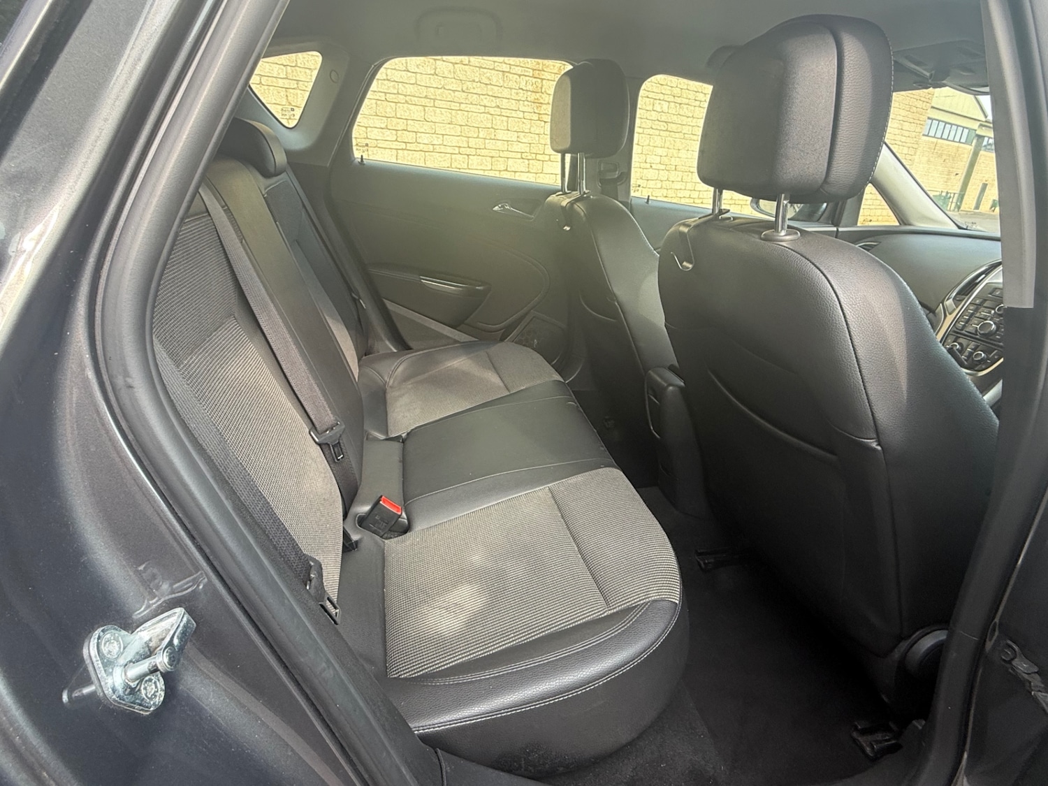 Used Vauxhall Astra 2012 for sale - 76121220: Photo 16