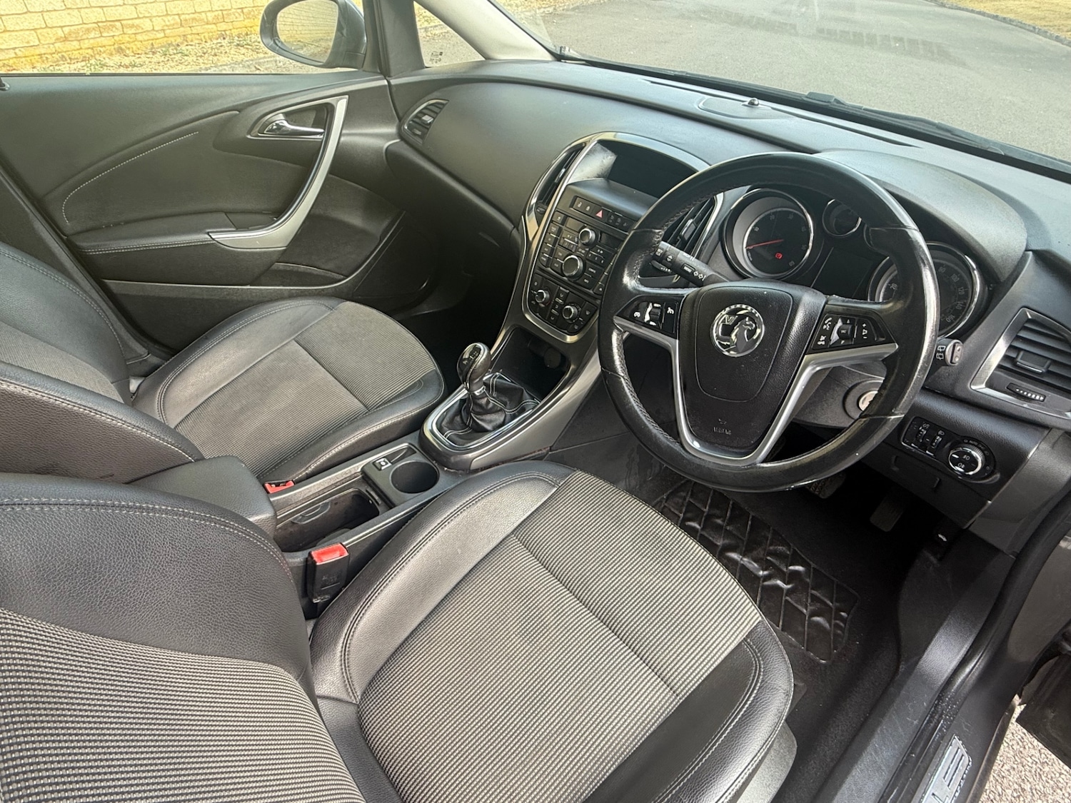 Used Vauxhall Astra 2012 for sale - 76121220: Photo 17