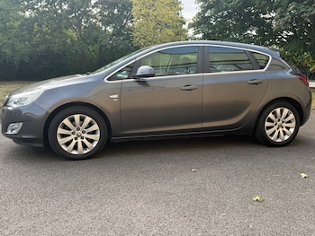 Used Vauxhall Astra 2012 for sale - 76121220: Photo 2
