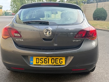 Used Vauxhall Astra 2012 for sale - 76121220: Photo 4