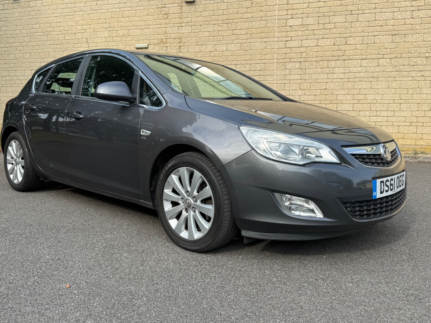 Used Vauxhall Astra 2012 for sale - 76121220: Photo 8