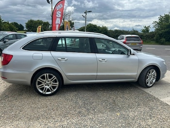 Used Skoda Superb 2010 for sale - 78594819: Photo