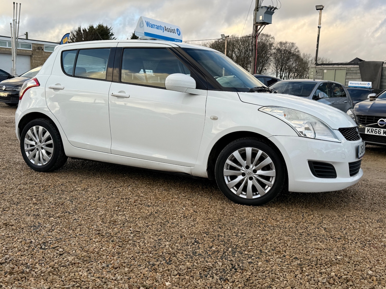 Used Suzuki Swift 2011 for sale - 77228535: Photo 2