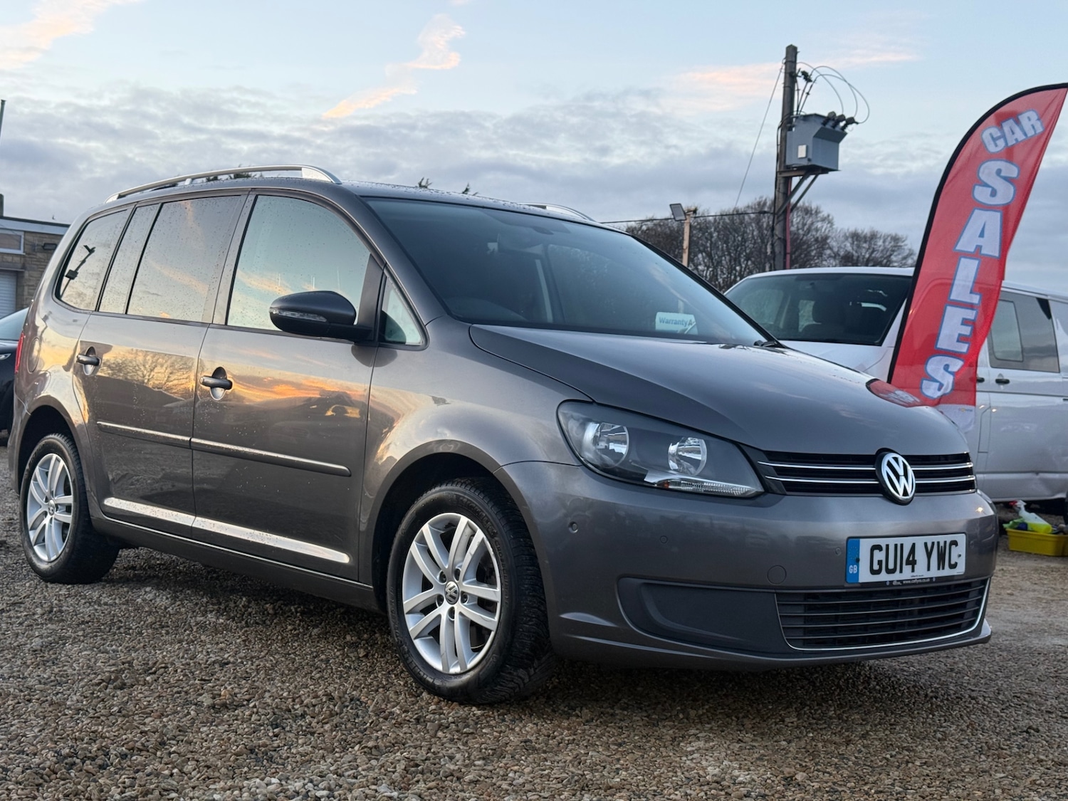 Used Volkswagen Touran 2014 for sale - 76785481: Photo 1
