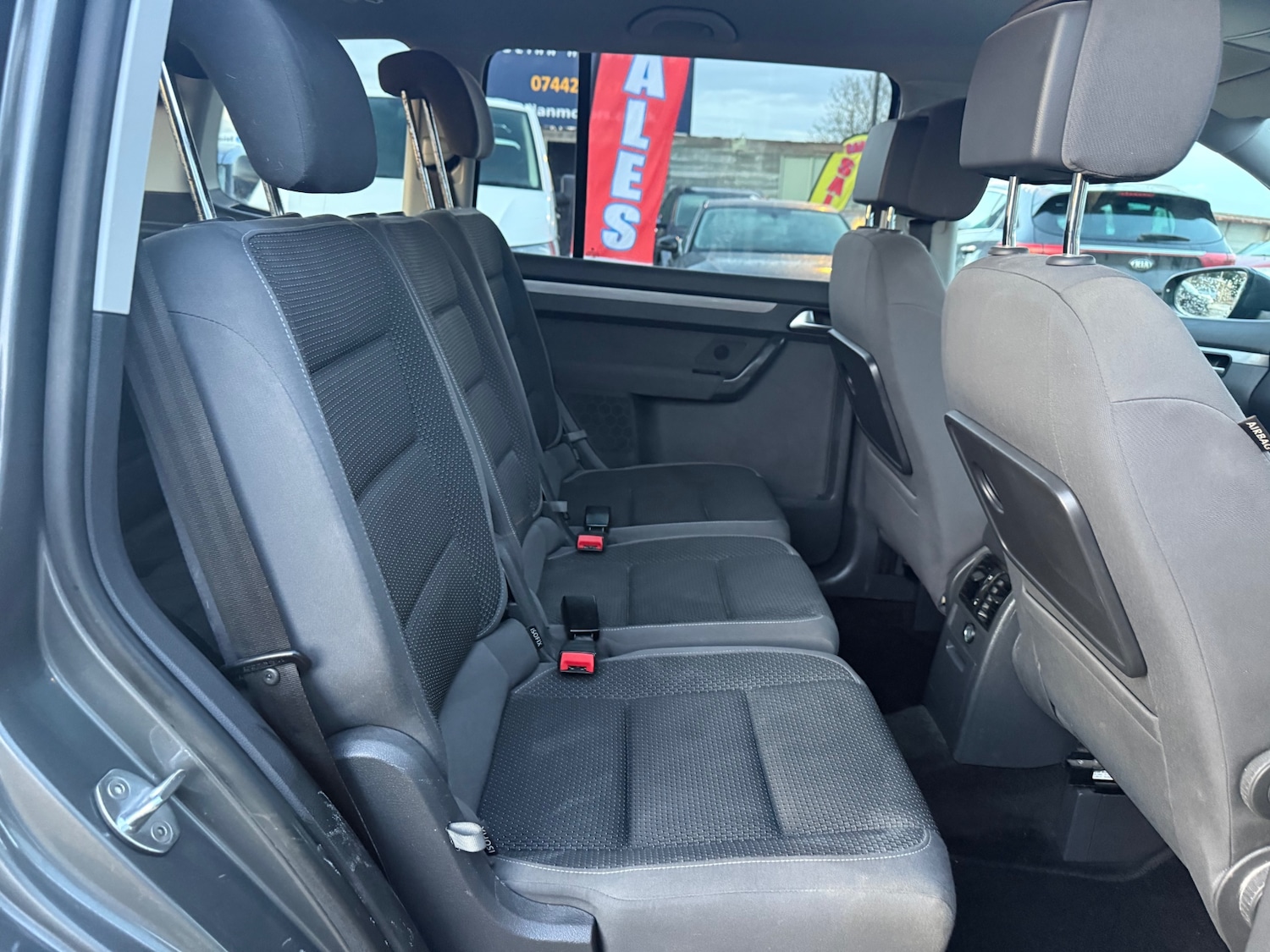 Used Volkswagen Touran 2014 for sale - 76785481: Photo 12