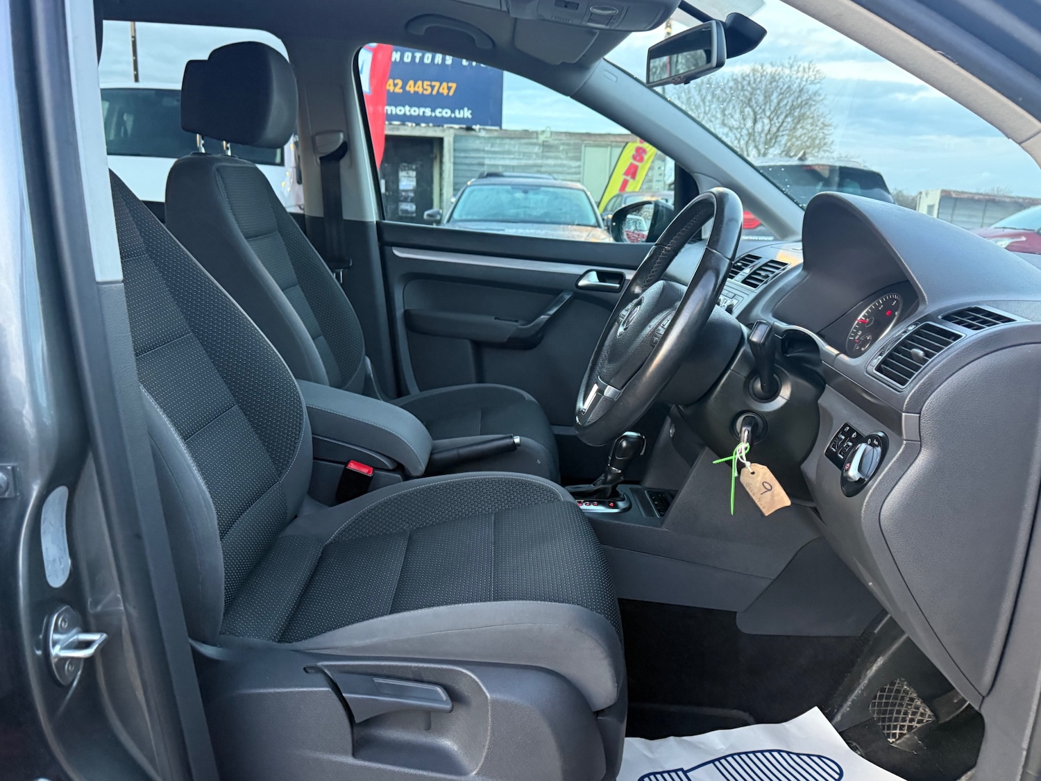 Used Volkswagen Touran 2014 for sale - 76785481: Photo 9