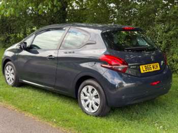 Used Peugeot 208 2017 for sale - 74658351: Photo