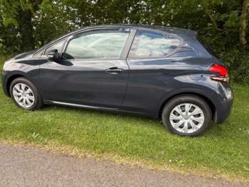 Used Peugeot 208 2017 for sale - 74658351: Photo