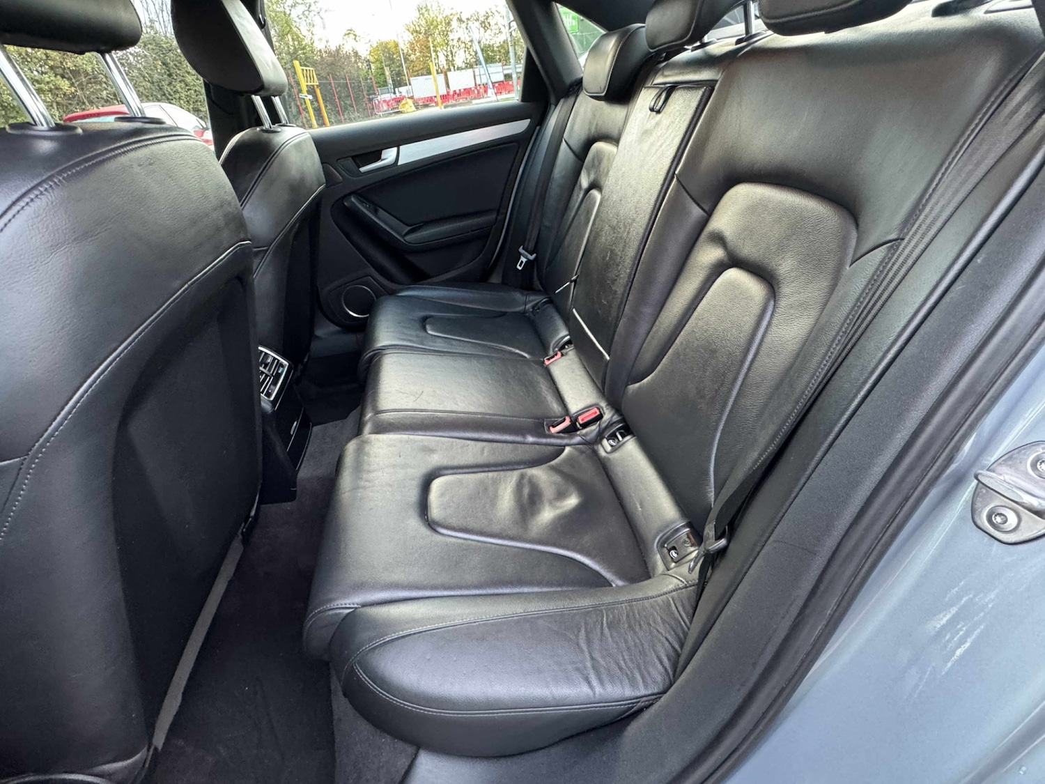 Used Audi A4 2010 for sale - 76482730: Photo 18