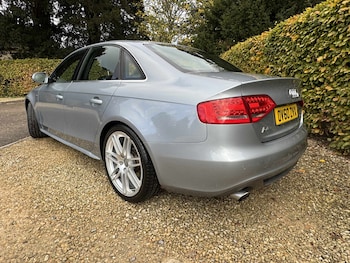 Used Audi A4 2010 for sale - 76482730: Photo
