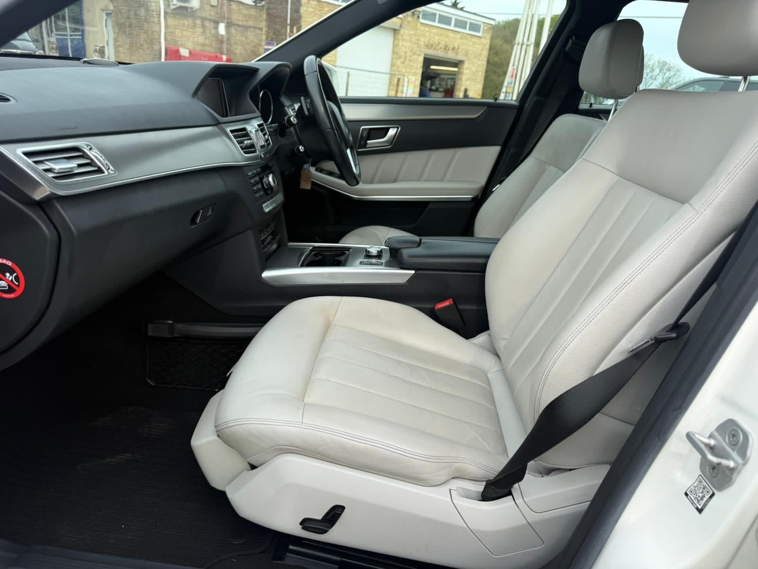 Used Mercedes-Benz E Class 2013 for sale - 78177135: Photo 16