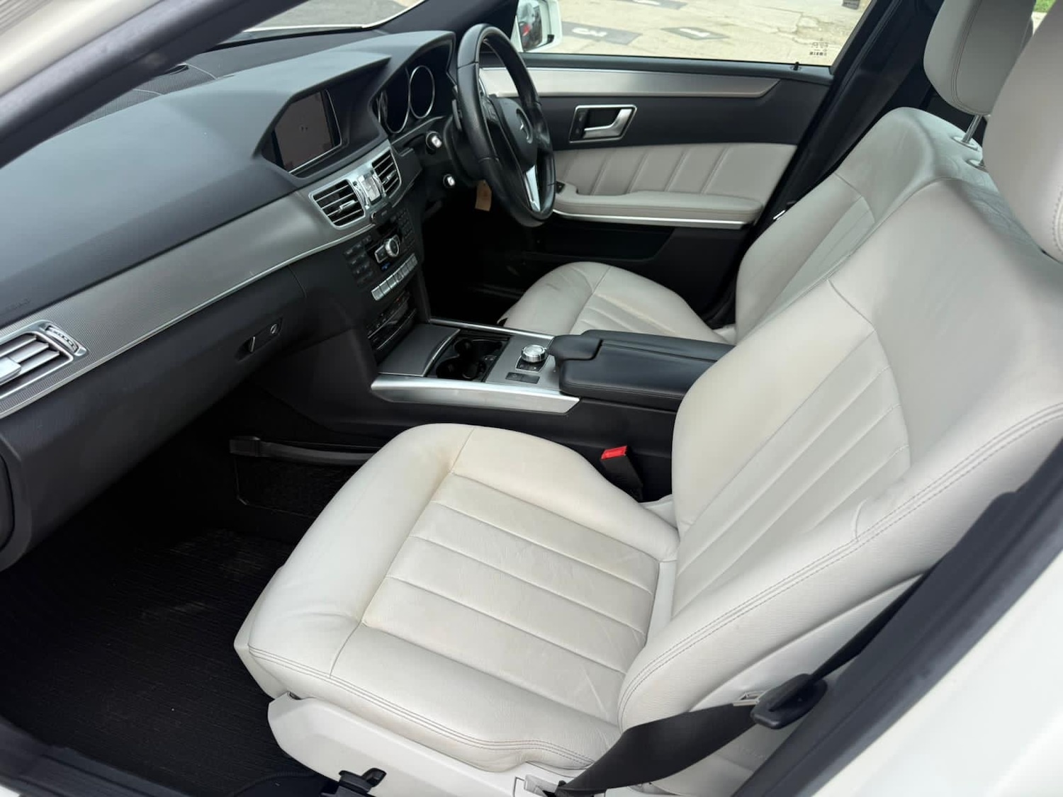 Used Mercedes-Benz E Class 2013 for sale - 78177135: Photo 17