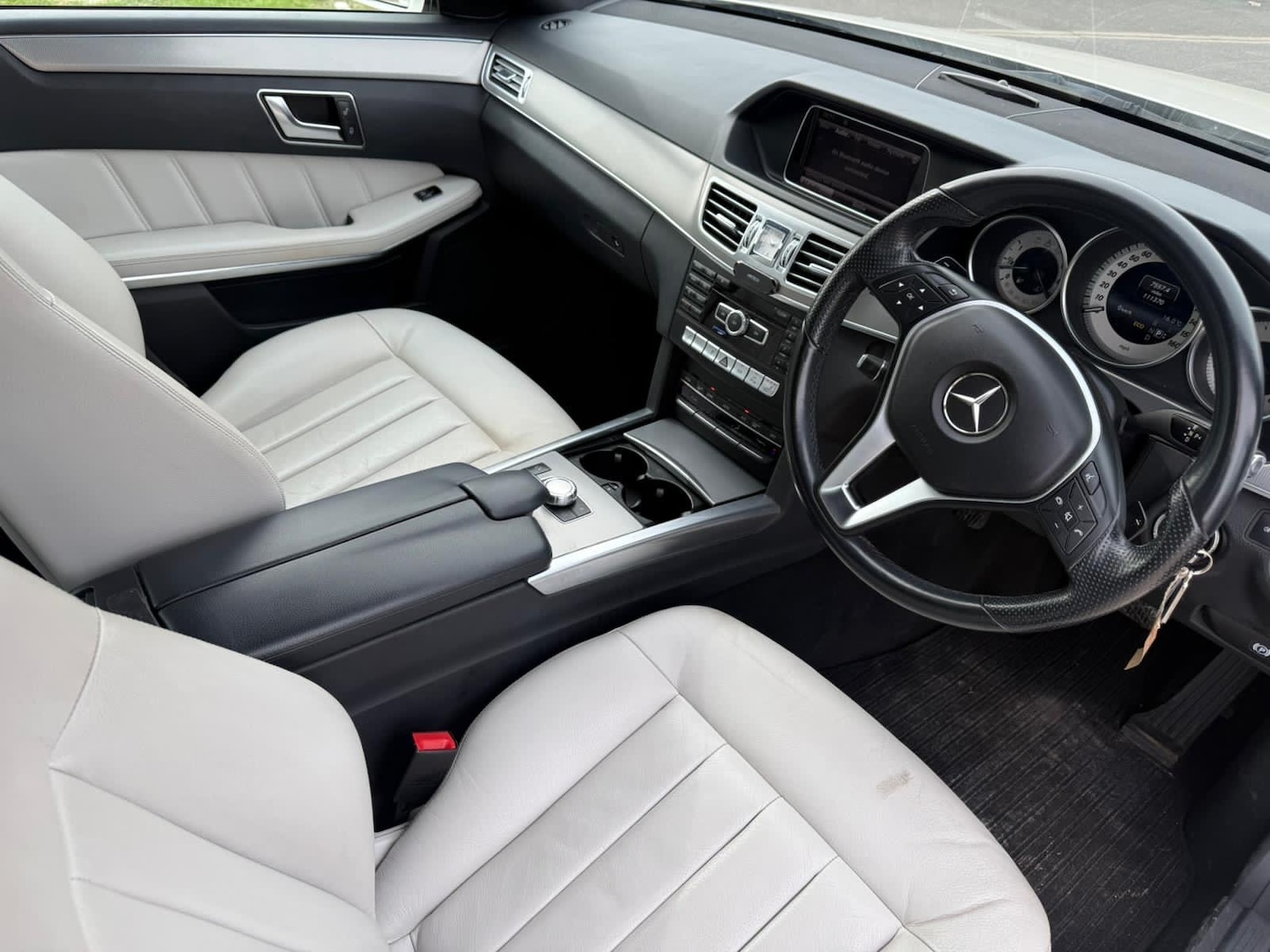 Used Mercedes-Benz E Class 2013 for sale - 78177135: Photo 20