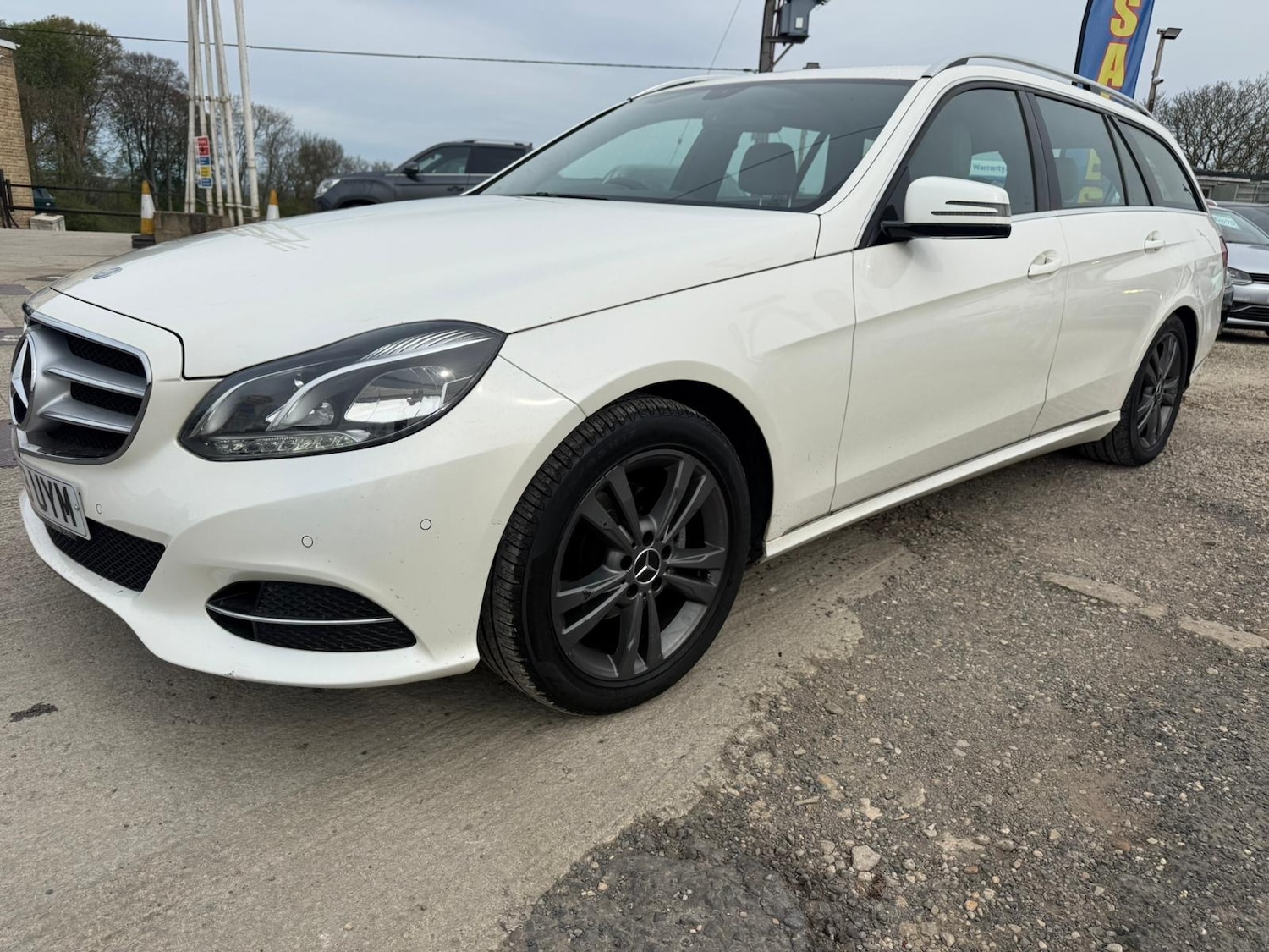 Used Mercedes-Benz E Class 2013 for sale - 78177135: Photo 4
