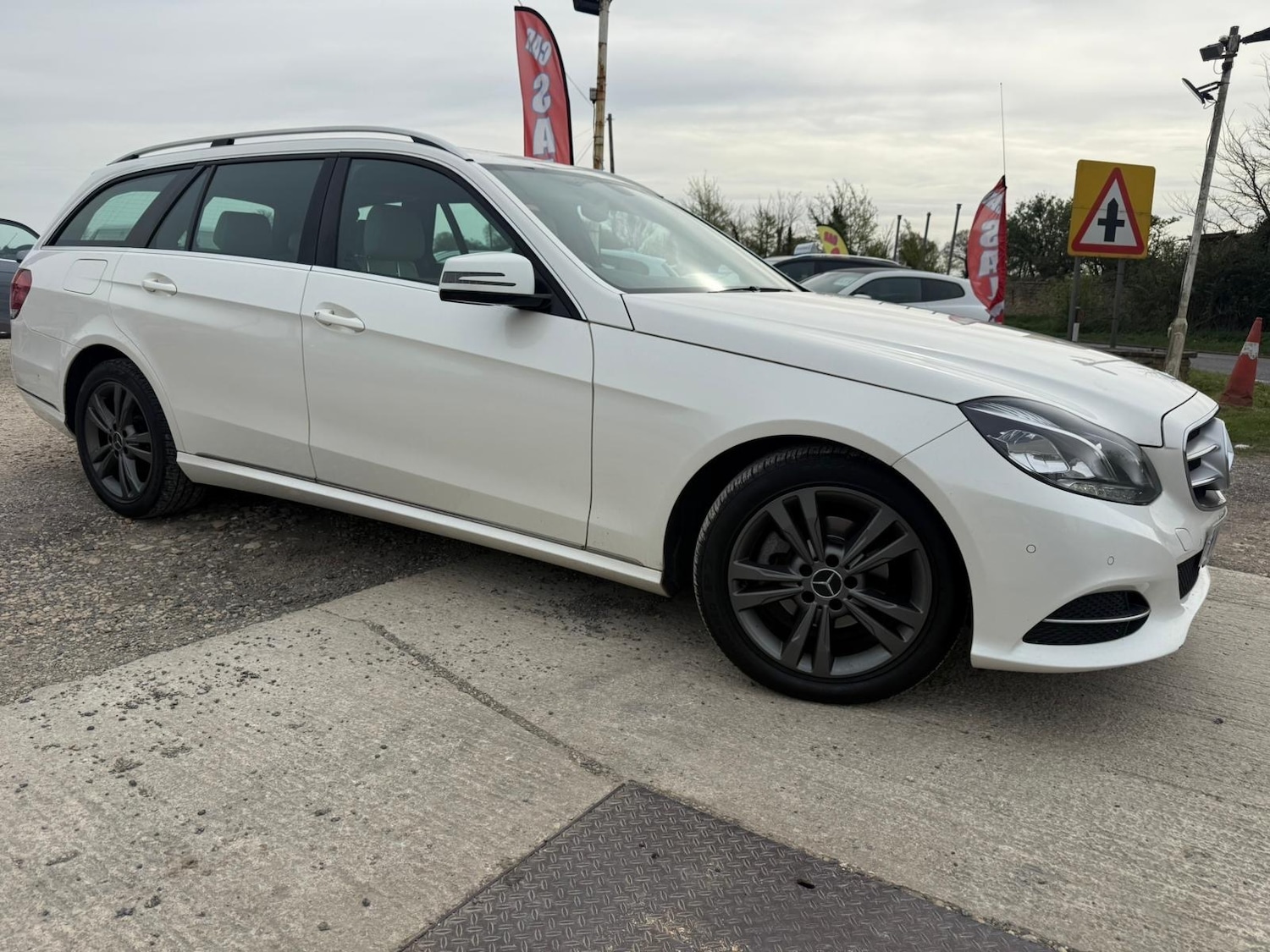 Used Mercedes-Benz E Class 2013 for sale - 78177135: Photo 9
