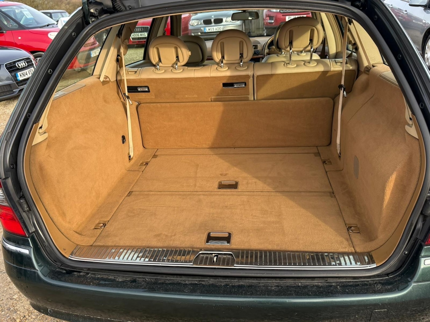 Used Mercedes-Benz E Class 2006 for sale - 77562630: Photo 8