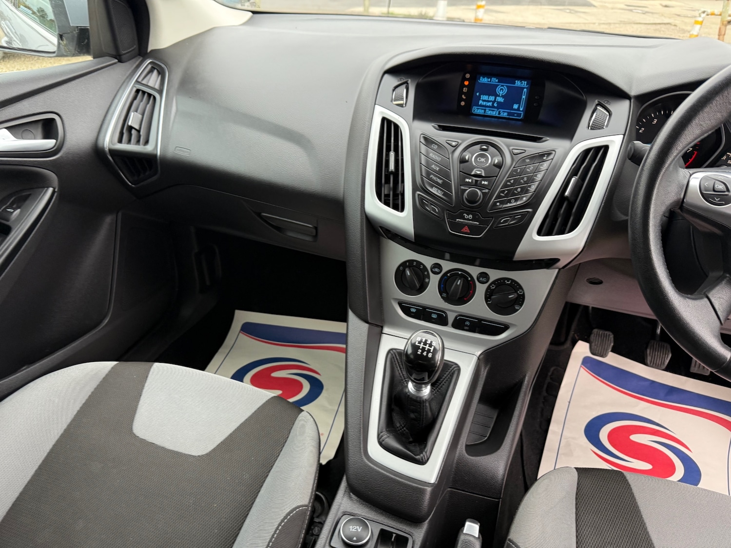 Used Ford Focus 2012 for sale - 76314053: Photo 11