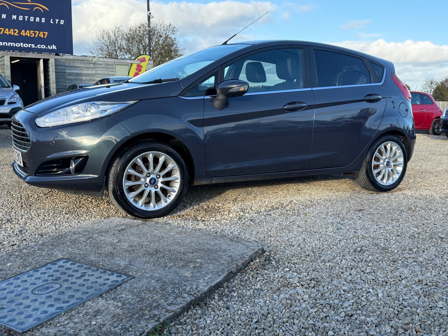 Used Ford Fiesta 2013 for sale - 76449260: Photo 2