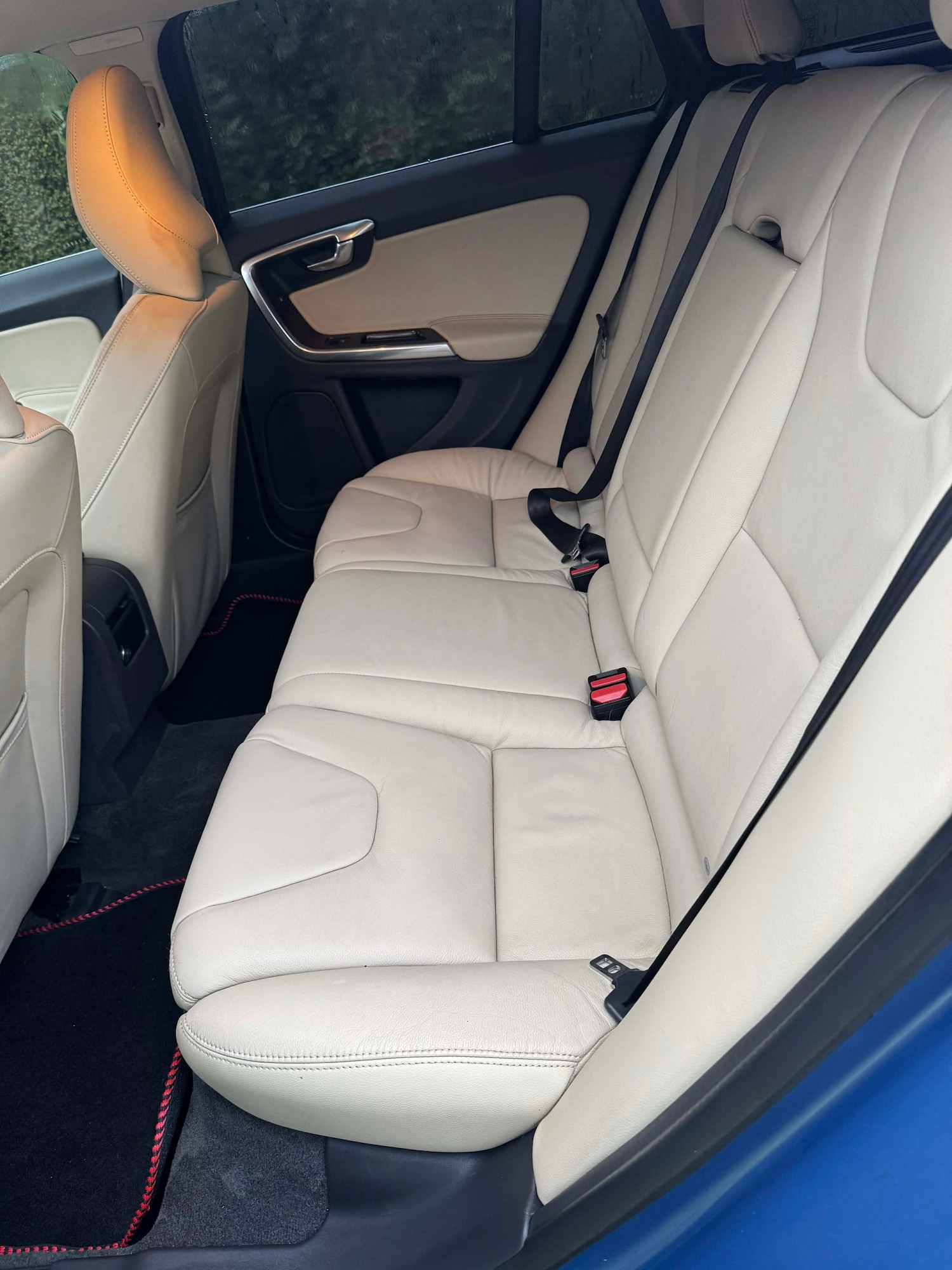 Used Volvo V60 2015 for sale - 77213785: Photo 15