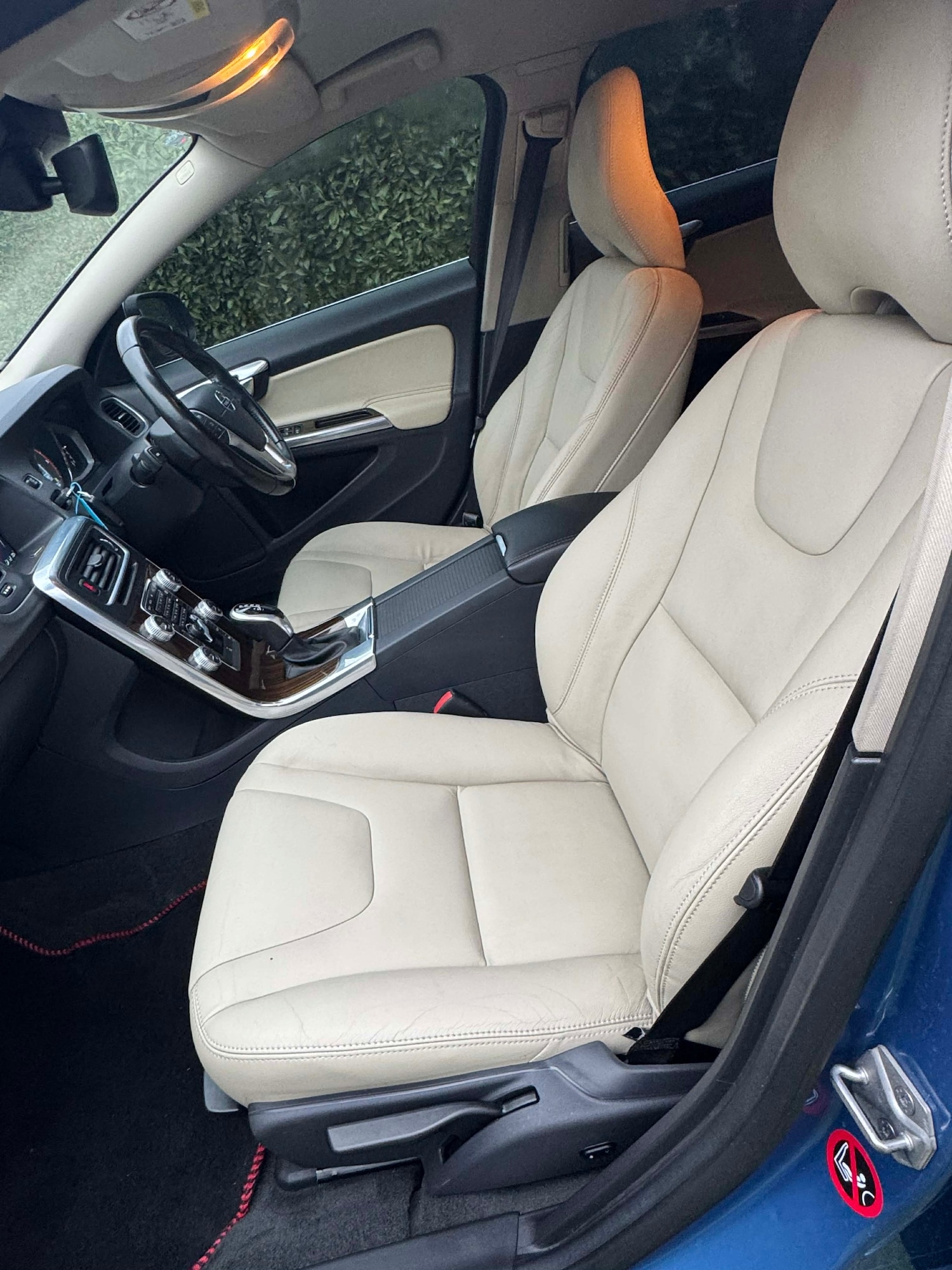 Used Volvo V60 2015 for sale - 77213785: Photo 20