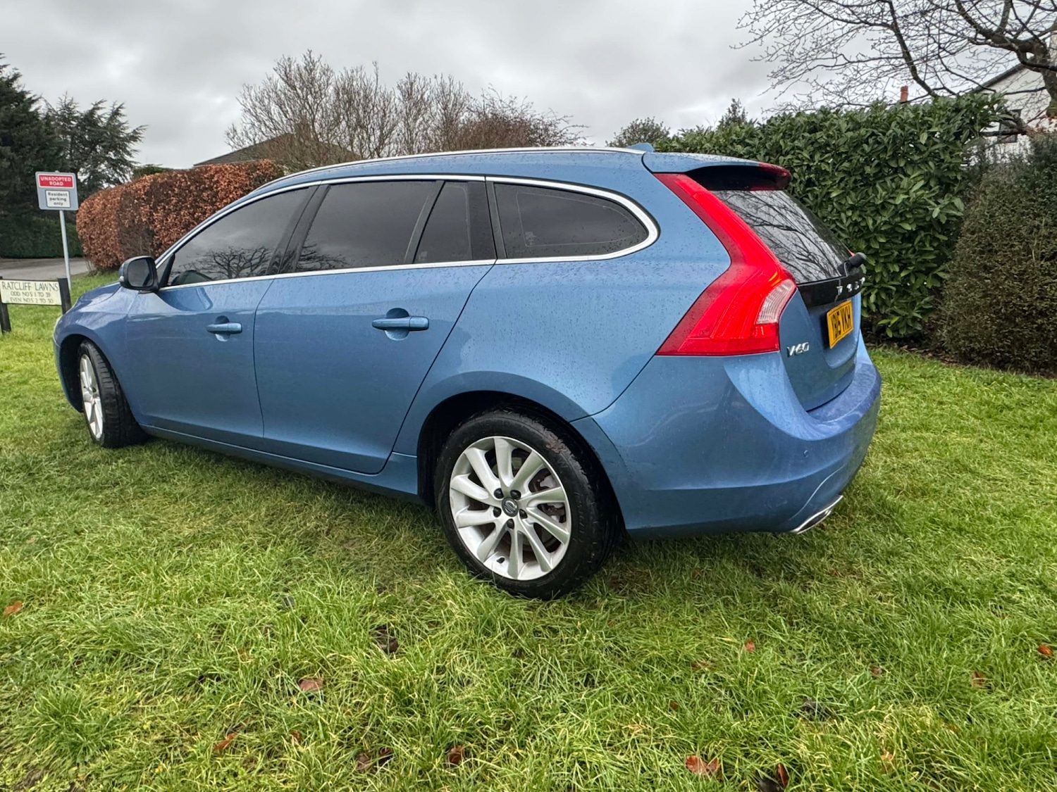 Used Volvo V60 2015 for sale - 77213785: Photo 3