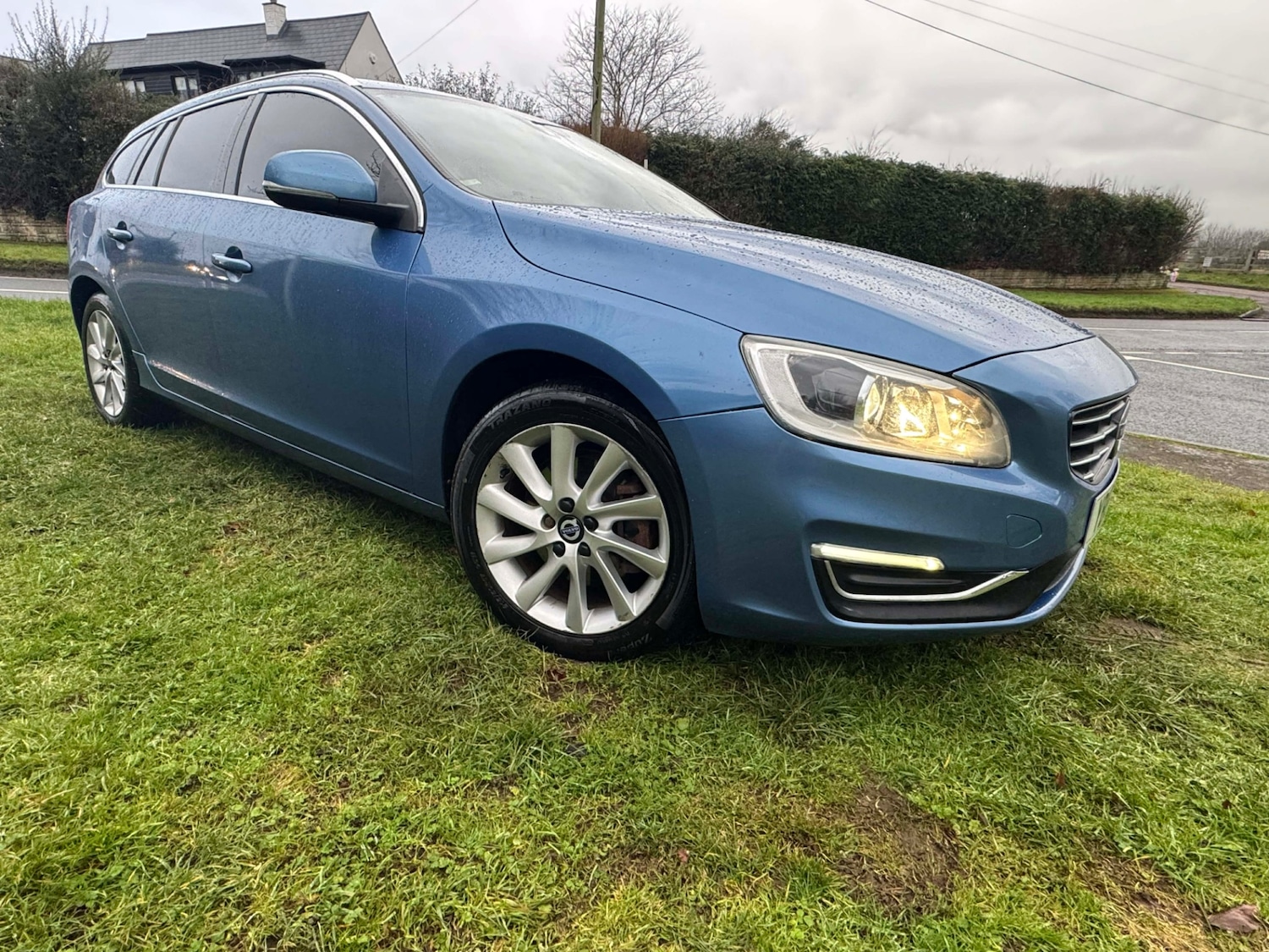 Used Volvo V60 2015 for sale - 77213785: Photo 8