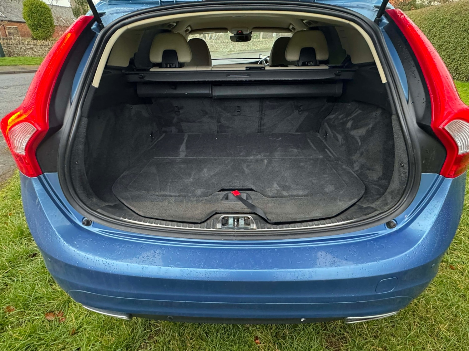 Used Volvo V60 2015 for sale - 77213785: Photo 9