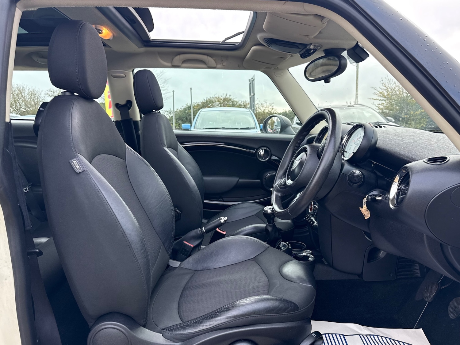 Used MINI Hatch 2013 for sale - 76547311: Photo 8