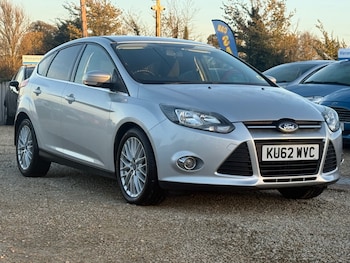 2012 (62) - 1.0 125 EcoBoost Zetec 5dr