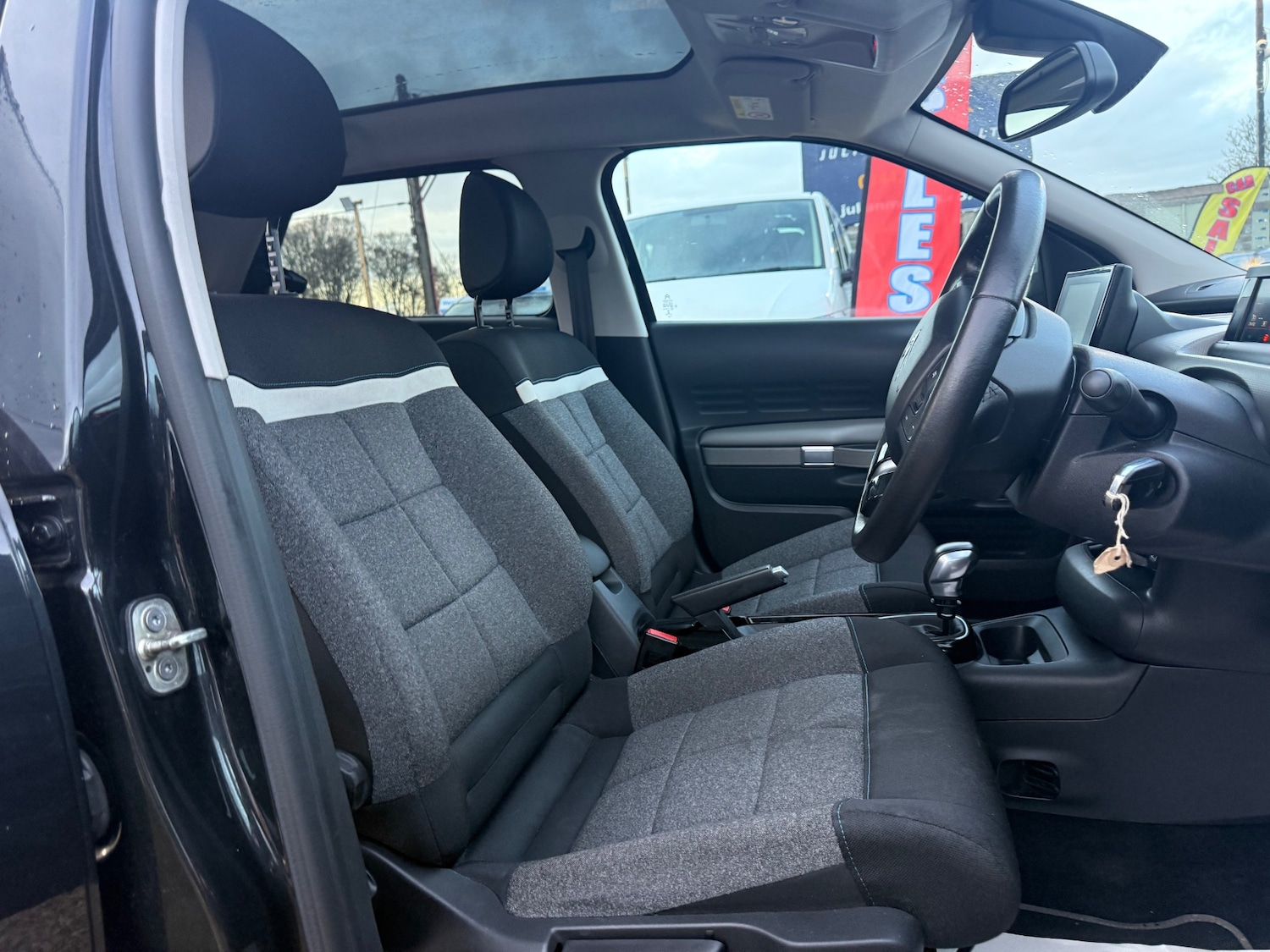 Used Citroen C4 Cactus 2018 for sale - 76819533: Photo 14