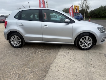 Used Volkswagen Polo 2015 for sale - 78134629: Photo