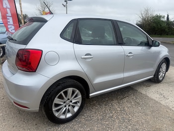 Used Volkswagen Polo 2015 for sale - 78134629: Photo