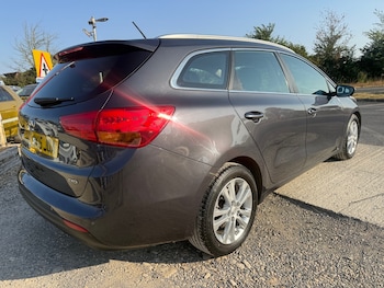 Used Kia Ceed 2015 for sale - 79392187: Photo