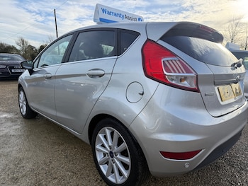 Used Ford Fiesta 2016 for sale - 76837382: Photo
