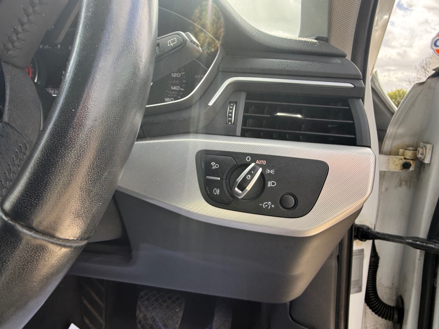 Used Audi A4 2018 for sale - 78067043: Photo 9