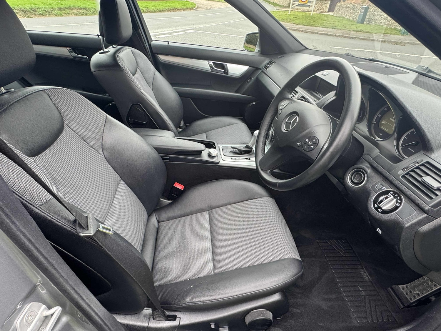 Used Mercedes-Benz C Class 2009 for sale - 76243785: Photo 9