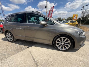 Used Volkswagen Golf SV 2016 for sale - 79259271: Photo