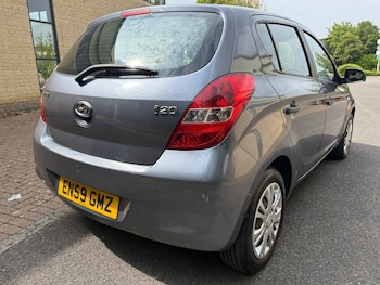 Used Hyundai i20 2010 for sale - 75945440: Photo