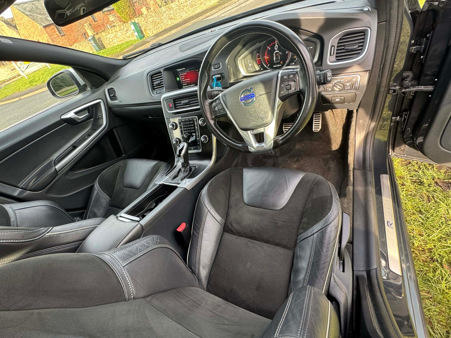 Used Volvo V60 2016 for sale - 77213774: Photo 12