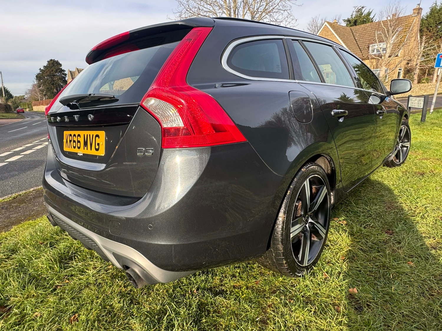 Used Volvo V60 2016 for sale - 77213774: Photo 18