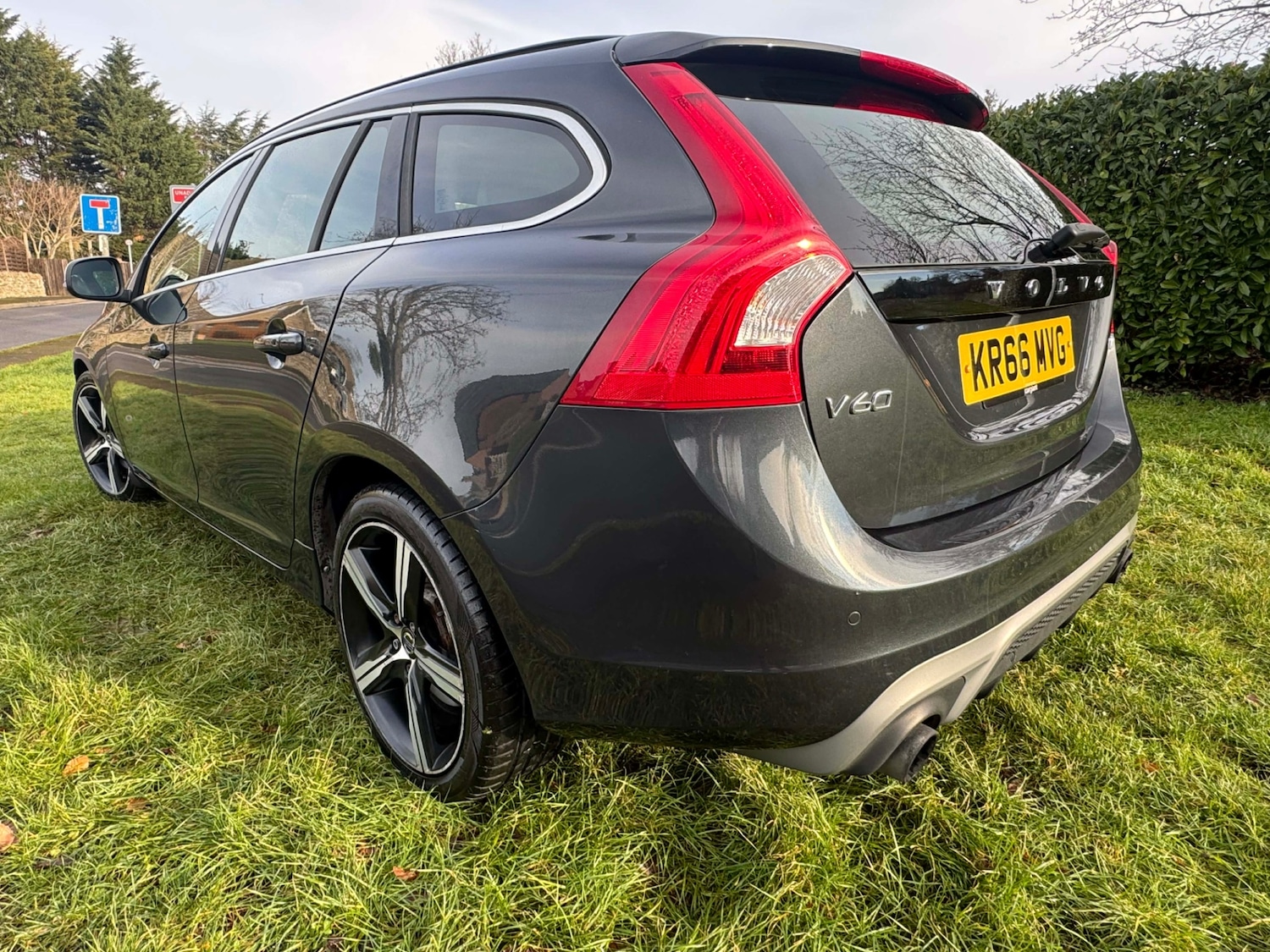 Used Volvo V60 2016 for sale - 77213774: Photo 3