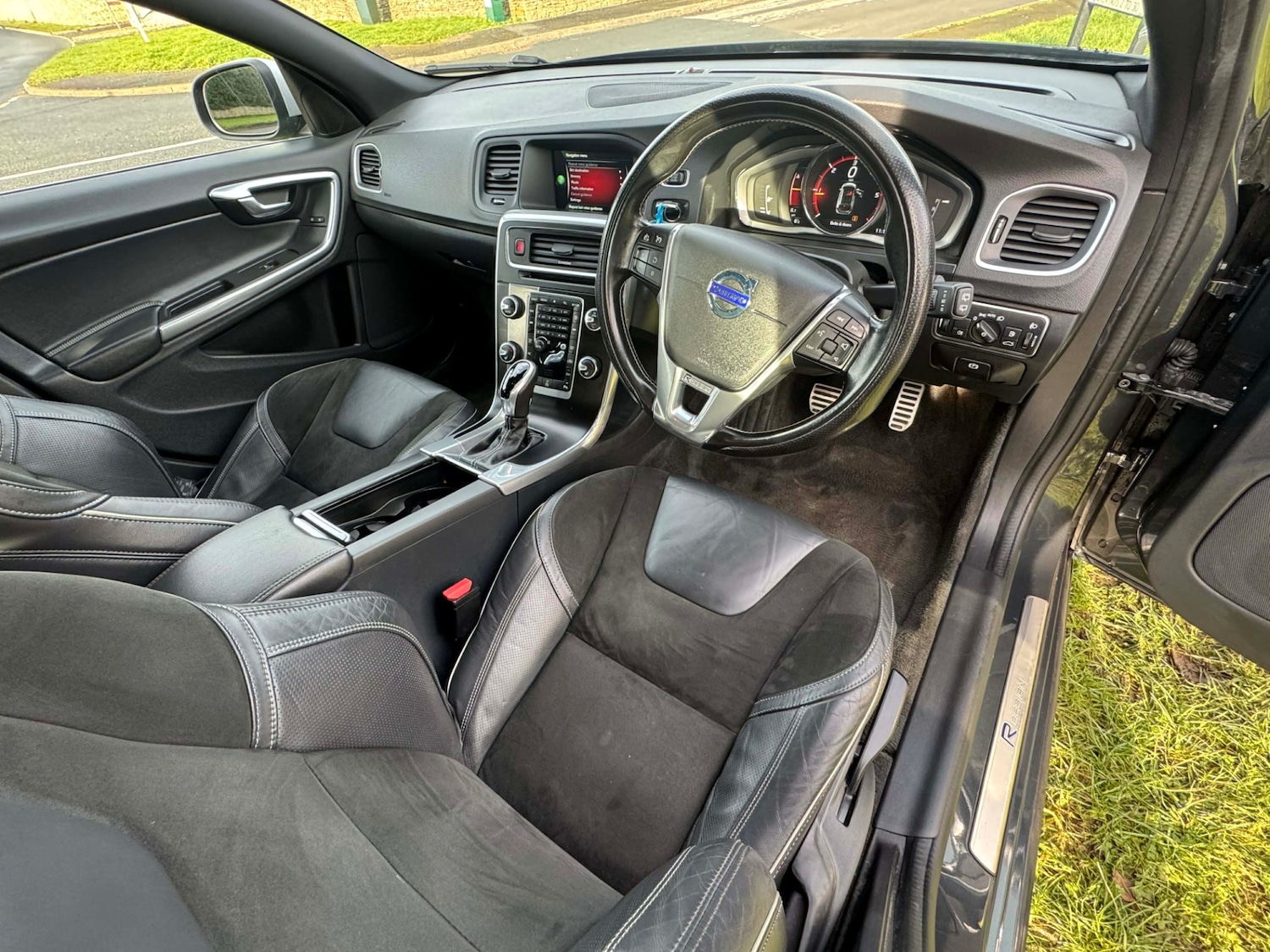 Used Volvo V60 2016 for sale - 77213774: Photo 7