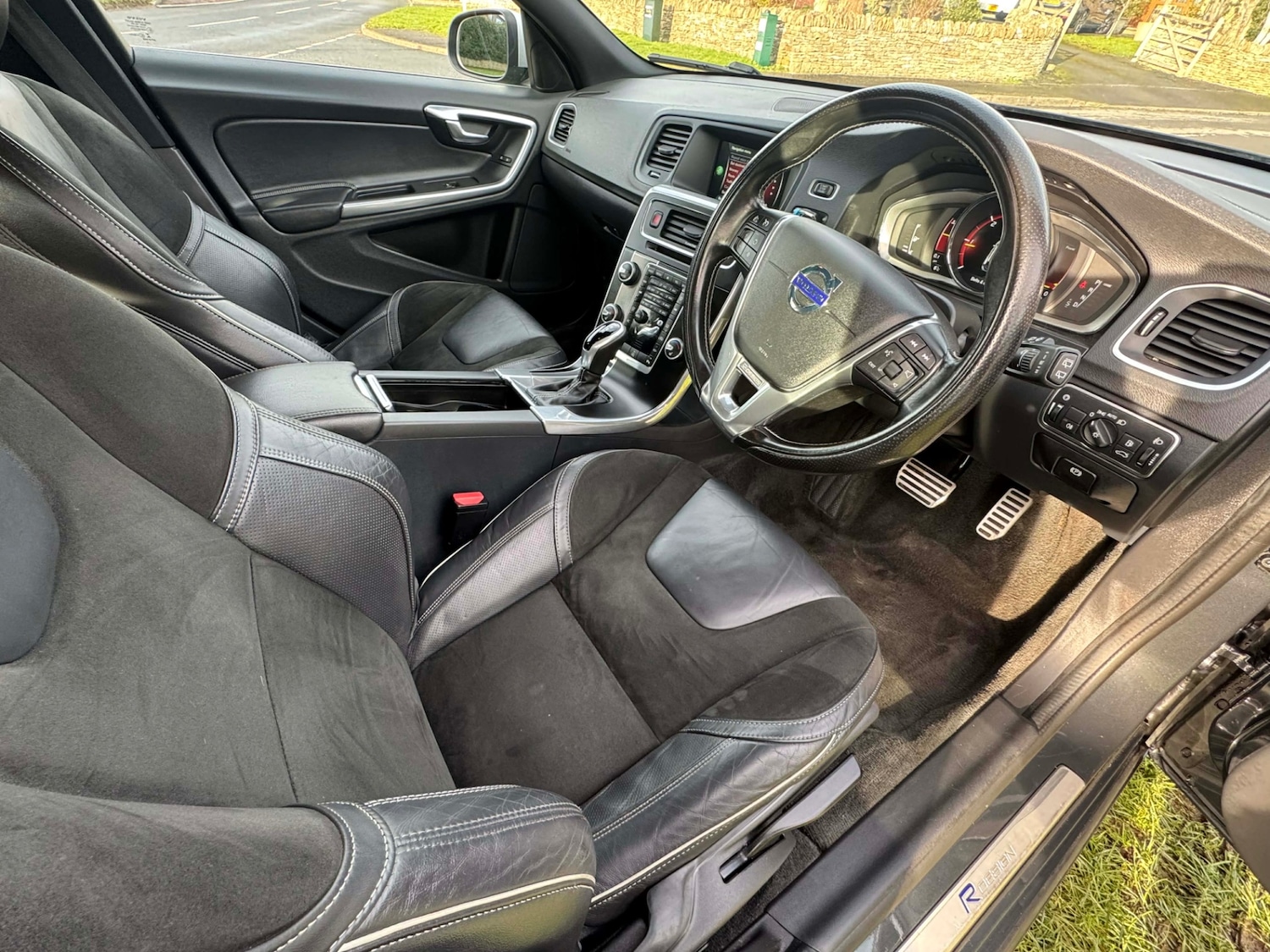 Used Volvo V60 2016 for sale - 77213774: Photo 8