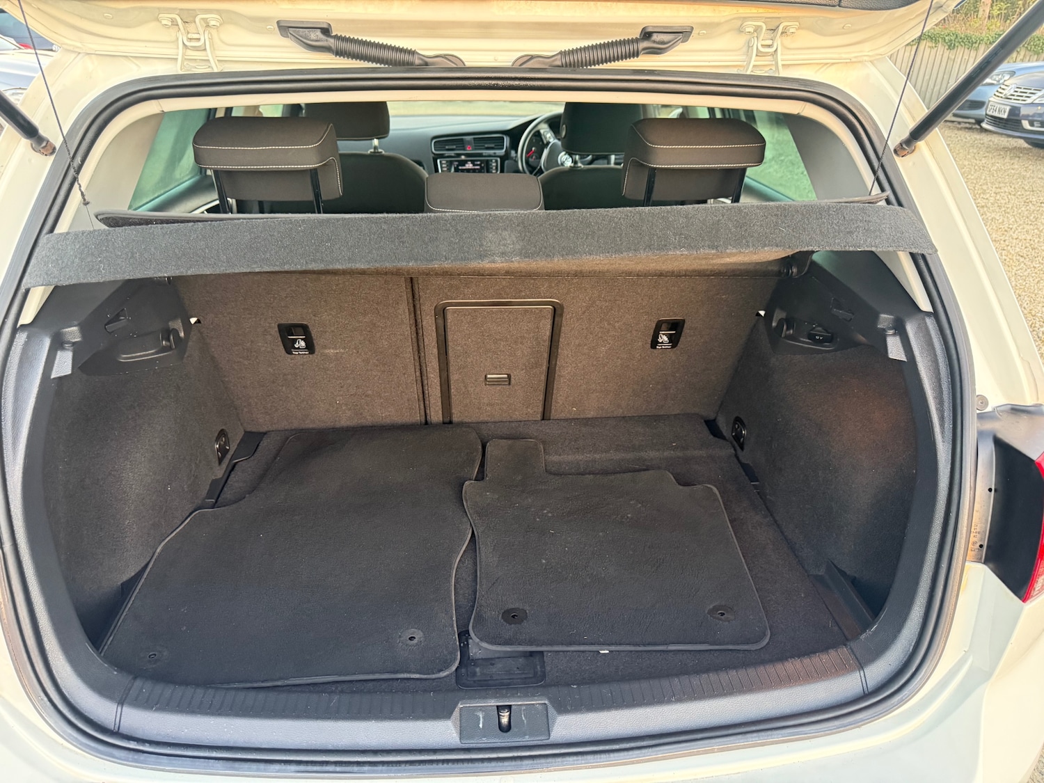 Used Volkswagen Golf 2014 for sale - 76608594: Photo 17